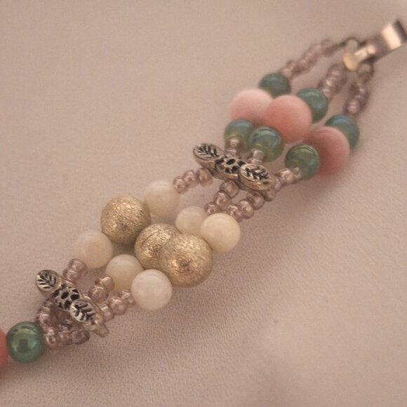 Artisan Beaded 3 Strand White Gemstone Iridescent Glass Pink Cats Eye Bracelet - Picture 3 of 5
